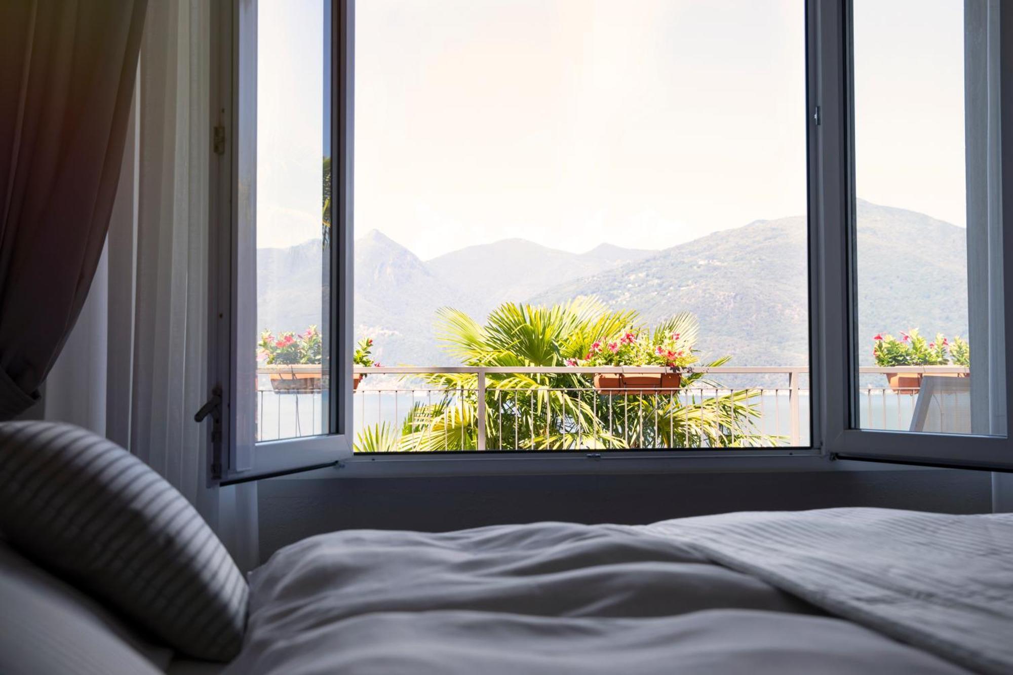 Charming Moment Di Villa Porta - Residenza Leonardo Luino Exterior foto